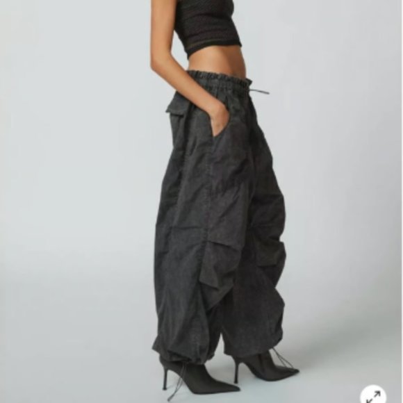 Urban Outfitters Sloan Nylon Distressed Balloon leg Pants - Picture 2 of 7